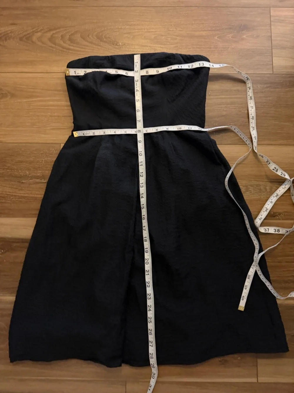 J. Crew it features